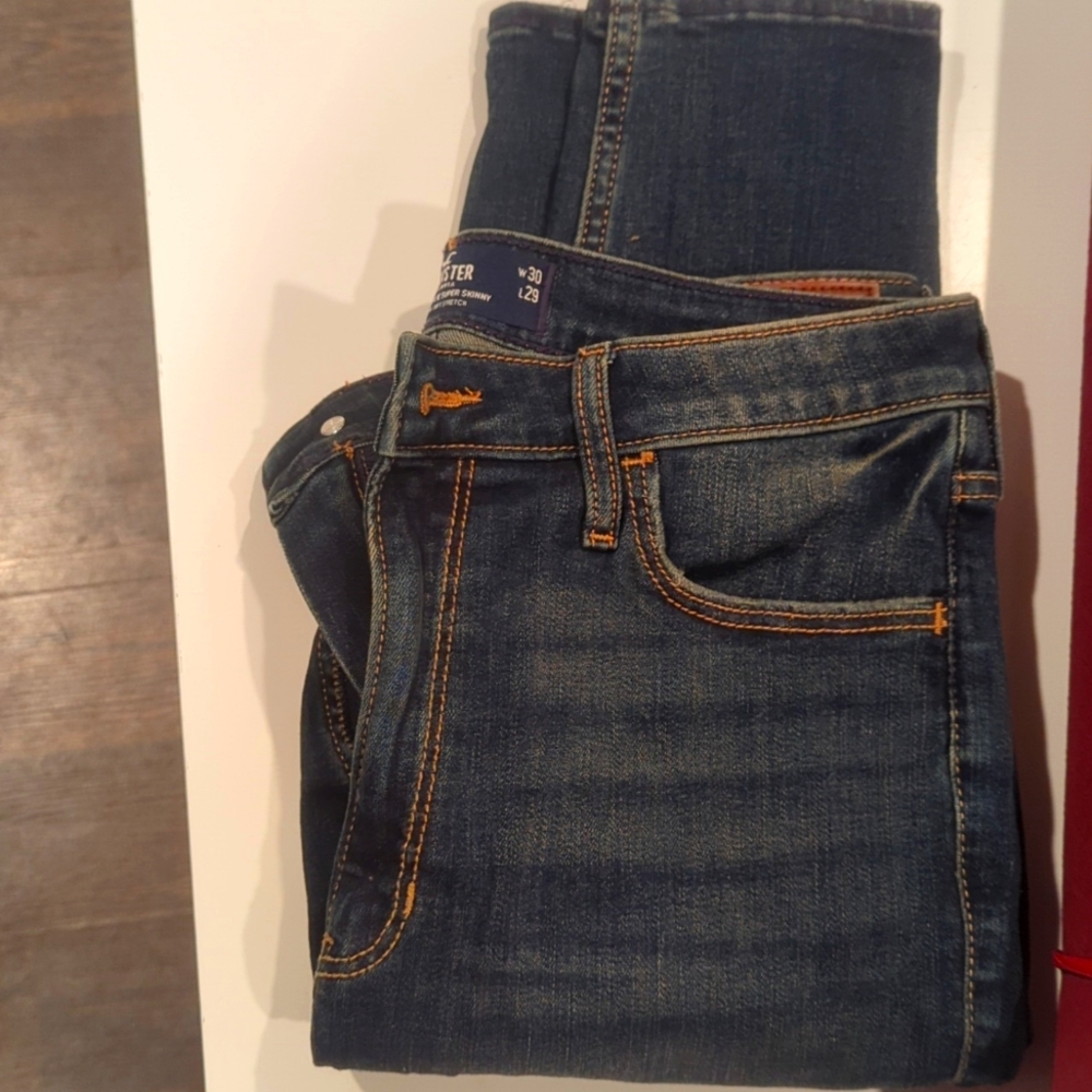 Hollister ultra high rise super skinny jeans barely worn